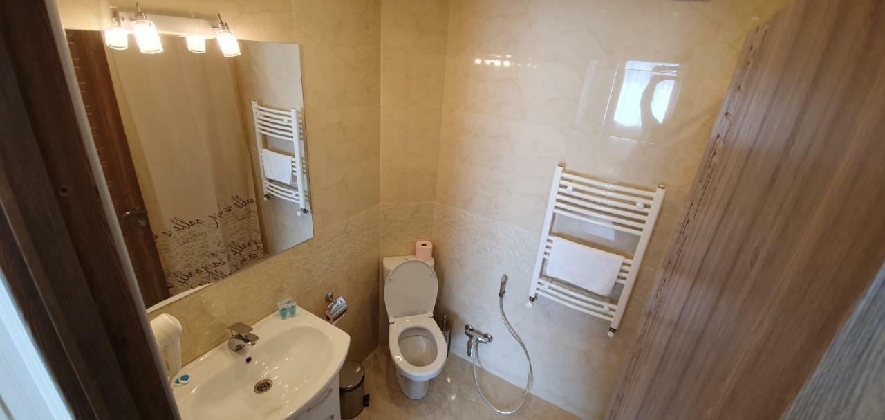 Hotel Dany Tiflis Dış mekan fotoğraf